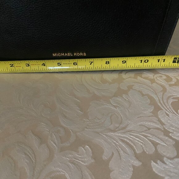 NWT MICHAEL MICHAEL KORS NEWBURY MD GOLD CHAIN LEATHER SHOULDER TOTE - Picture 9 of 11